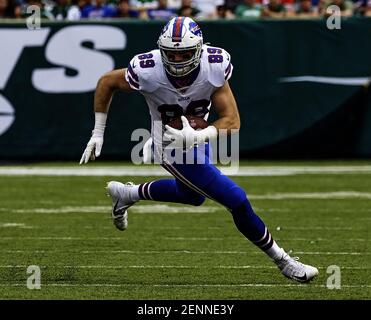 Buffalo Bills tight end Tommy Sweeney (89) at the line of scrimmage during  the first half an NFL football game against the New England Patriots,  Thursday, Dec. 1, 2022, in Foxborough, Mass. (