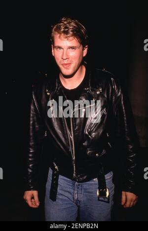 BEVERLY HILLS,CA - JULY 21: Actor Cary Elwes attends a 'Private Party Hosted by Mickey Rourke' on July 21, 1989 at Tramp's in Beverly Hills, California  Credit: Ralph Dominguez/MediaPunch Stock Photo
