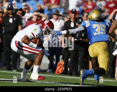 Oklahoma Sooners defensive tackle Jalen Redmond (31) celebrates during an  NCAA football game against the UCLA Bruins on Saturday, Sep. 14, 2019 in  Pasadena, Calif. (Ric Tapia via AP Stock Photo - Alamy