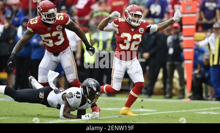 Kansas City Chiefs free safety Tyrann Mathieu (32) warms up before the AFC  championship NFL football game against the Cincinnati Bengals, Sunday, Jan.  30, 2022, in Kansas City, Mo. (AP Photo/Charlie Riedel