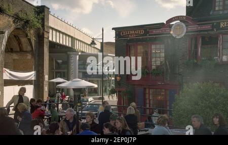 Vinopolis and Anchor pub, 2001 Stock Photo