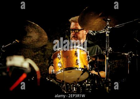 Cake is an American alternative rock band from Sacramento, California ...