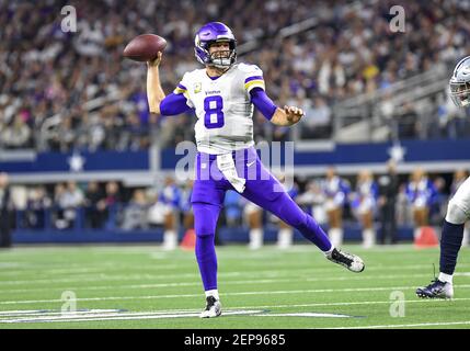 Nov 10, 2019: The Dallas Cowboys Cheerleaders perform during an NFL game  between the Minnesota Vikings and the Dallas Cowboys at AT&T Stadium in  Arlington, TX Minnesota defeated Dallas 28-24 Albert Pena/CSM