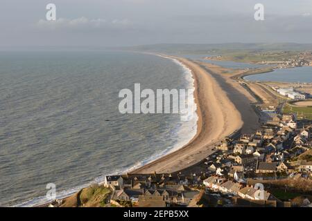 File:The Chesil Beach from Portland, Dorset (20242208721).jpg - Wikimedia  Commons