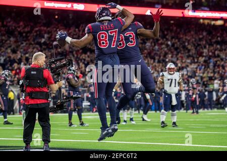 HOUSTON, TX - OCTOBER 10: Houston Texans tight end Pharaoh Brown (85) warms  up before the football game between the New England Patriots and Houston  Texans at NRG Stadium on October 10