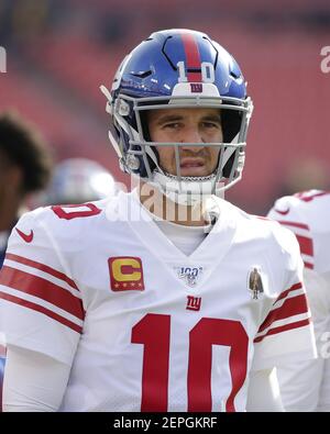 Photo: New York Giants Eli Manning bleeds after being sacked and hit in the  head at New Meadowlands Stadium in New Jersey - NYP20100816105 