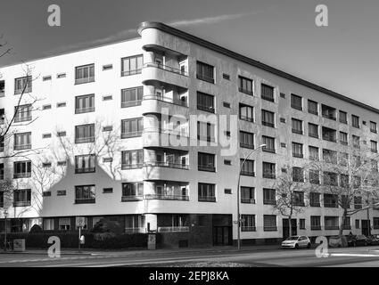 Wohnhaus von Hans Scharoun im Stil des Neuen Bauens am Hohenzollerndamm, Berlin Stock Photo