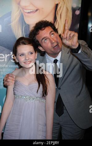 NEW YORK - JUNE 24: Actress Abigail Breslin attends the premiere of 'My Sister's Keeper' at the AMC Lincoln Square on June 24, 2009 in New York City.  People:   Abigail Breslin Stock Photo