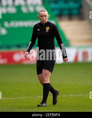 Scottish Premiership - Hibernian v Motherwell Easter Road Stadium, Edinburgh, Midlothian, UK. 27th Feb, 2021. Hibs play host to Motherwell in the Scottish Premier League at Easter road, Edinburgh. Pic shows: Lineswoman, Kylie McMullan. Credit: Ian Jacobs/Alamy Live News Stock Photo