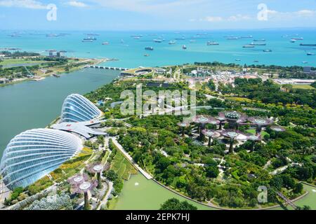 Aerial view of Flower Dome, Cloud Forest and Supertree Grove in the Gardens by the Bay. Singapore Stock Photo