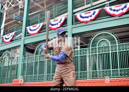 Ernie Banks Statue, Wrigley Field - Chicago Cubs, Ernie Banks, wall art  print, Chicago urban photography, abstract, sports photography