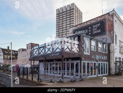 London, UK. 06th Jan, 2014. A view of a closed Gourmet Pizza restaurant at the popular Gabriel's Wharf during the lockdown in central London. The UK will start easing the lockdown restrictions in March, with several stages set to be implemented over the next few months. Credit: SOPA Images Limited/Alamy Live News Stock Photo