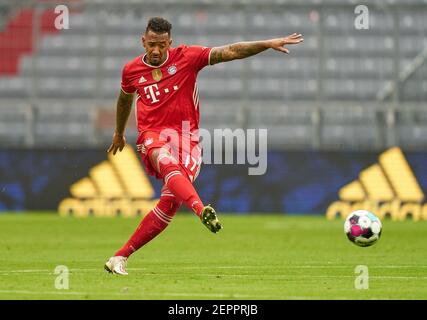 Munich, Germany. 27th February, 2021. Jerome BOATENG (FCB 17)  in the match FC BAYERN MUENCHEN - 1.FC KOELN 5-1 1.German Football League on February 27, 2021 in Munich, Germany  Season 2020/2021, matchday 23, 1.Bundesliga, FCB, München, 23.Spieltag, Köln. © Peter Schatz / Alamy Live News    - DFL REGULATIONS PROHIBIT ANY USE OF PHOTOGRAPHS as IMAGE SEQUENCES and/or QUASI-VIDEO - Stock Photo