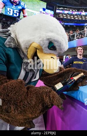 The Philadelphia Eagles mascot Swoop performs during the flag football  event at the NFL Pro Bowl, Sunday, Feb. 5, 2023, in Las Vegas. (AP  Photo/John Locher Stock Photo - Alamy