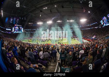 File:An Eagles fan celebrates as confetti falls on the field at Super Bowl  2018, Minneapolis MN (40074198602).jpg - Wikipedia