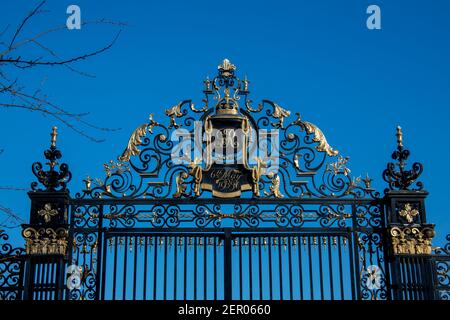 Jubiee Gate 6th May 1935 entrance to Queem Mary's Gardens Regents Park London England Stock Photo
