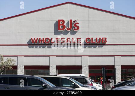 Bj S Wholesale Club Columbia Maryland Howard County Stock Photo Alamy