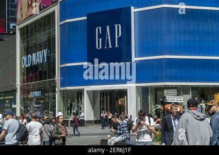 Times Square Old Navy store to reopen following lease battle