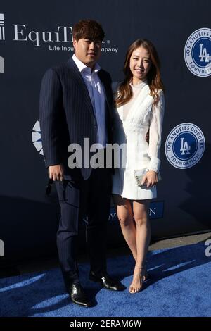 Dodgers' Ryu Hyun-jin dates broadcaster Bae Ji-hyun