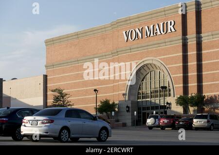 The Von Maur store at Westroads mall in Omaha, Nebraska Stock Photo - Alamy