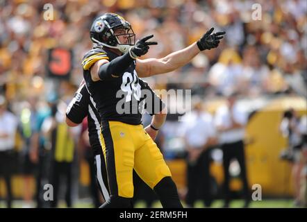 KANSAS CITY, MO - DECEMBER 26: Pittsburgh Steelers outside linebacker T.J.  Watt (90) during an NFL game between the Pittsburgh Steelers and Kansas City  Chiefs on Dec 26, 2021 at GEHA Field