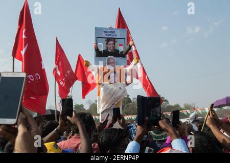 Kolkata, India. 28th Feb, 2021. The Left-Congress-ISF alliance kicked off their election campaign for the 2021 in Kolkata's Brigade Parade Ground. Supporters gathered by the lakhs to support the alliance. (Photo by Nilimesh Mondal/Pacific Press) Credit: Pacific Press Media Production Corp./Alamy Live News Stock Photo