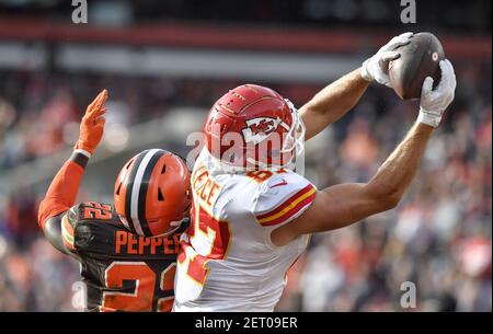 Cleveland Browns free safety John Johnson (43) prior to an NFL football  game against the Minnesota Vikings, Sunday, Oct. 3, 2021 in Minneapolis.  Cleveland won 14-7. (AP Photo/Stacy Bengs Stock Photo - Alamy