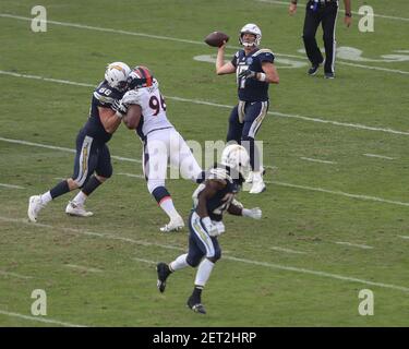 Carson, CA. 18th Nov, 2018. Denver Broncos outside linebacker Von Miller  #58 during the NFL Denver Broncos vs Los Angeles Chargers at the Stubhub  Center in Carson, Ca on November 18, 2018 (