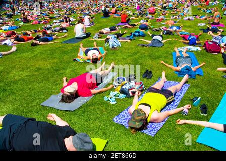 Afternoon Yoga on Parliament Hill, Ottawa, Ontario, Canada Stock