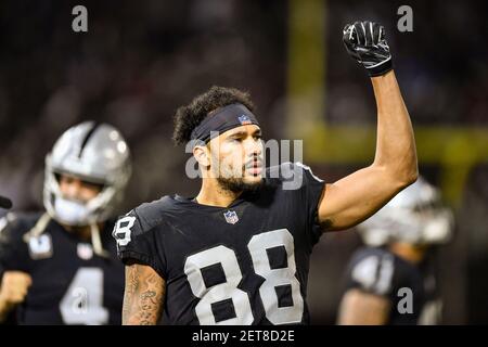 Oakland Raiders running back Doug Martin (28) celebrates his