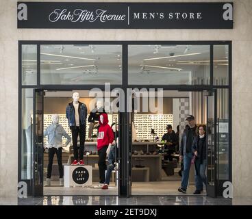 Saks Fifth Avenue owner Hudson's Bay is going private