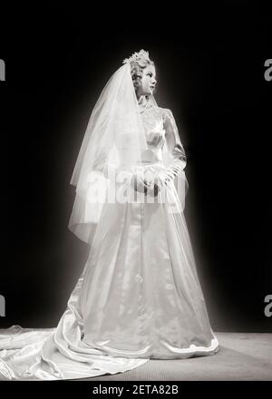 Bride To Be Tiara With Veil Adult Black Bride To Be Tiara With Veil Adult Black