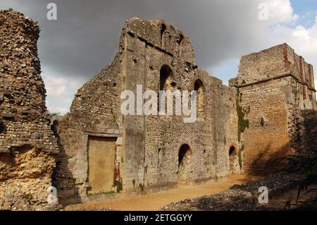 The Ruins of Wolvesey Castle in Winchester, Hampshire. The castle was an important residence of the powerful Bishops of Winchester since Anglo-Saxon t Stock Photo