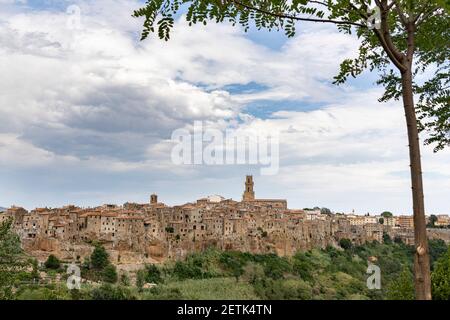 Medieval town of Pitigliano in summer, province of Grosseto, Tuscany, Italy Stock Photo