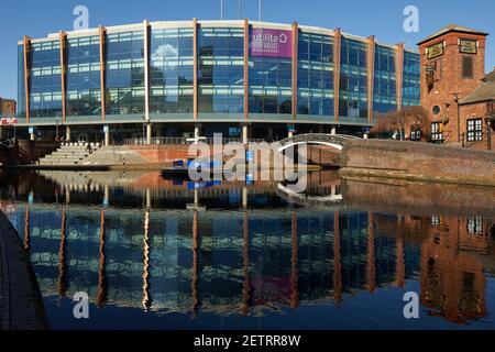 Utilita Arena, Birmingham, Midlands, UK. 19th Feb, 2022. Muller Indoor ...