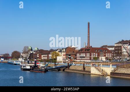Vinckekanal canal with Oscar Huber museum ship and Schifferbörse building in the harbour of Ruhrort, Duisburg, Ruhr Area, , Germany, Europe
