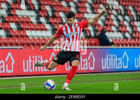 Sunderland, UK. 02nd Mar, 2021. Jordan Jones #27 of Sunderland with the ball in Sunderland, UK on 3/2/2021. (Photo by Iam Burn/News Images/Sipa USA) Credit: Sipa USA/Alamy Live News Stock Photo