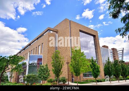 Chicago, Illinois, USA. Barr Tower and the Center for Education at DePaul University, Chicago's North Side neighborhood institution. Stock Photo