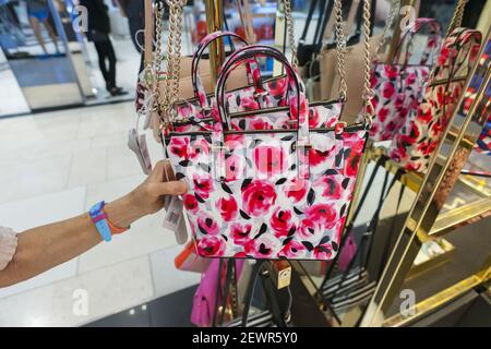 Macys kate discount spade bag