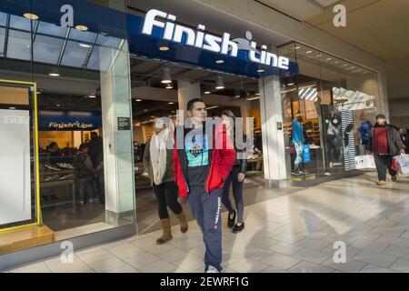 Shoe stores in hot sale queens center mall