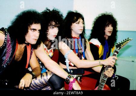 Gene Simmons/The Demon, Paul Stanley/The Starchild, Vinnie Vincent/The Ankh Warrior and Eric Carr/The Fox von Kiss at the press conference for the 'Lick it up' tour at Wembley Arena. London, 23.10.1983 | usage worldwide Stock Photo