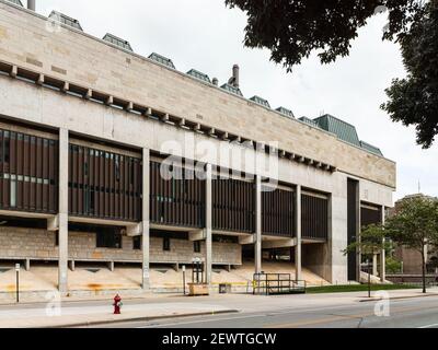 George L. Mosse Humanities Building at the University of Wisconsin Madison, designed by Harry Weese Stock Photo