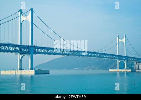 Korea, Gyeongsangnam-do, Busan,  Gwangan - Gwangalli beach, Gwangan Bridge also know as Diamond Bridge Stock Photo