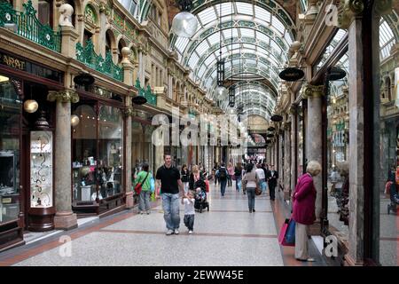 The County Arcade, in the Victoria Quarter, Leeds City Centre. A covered shopping arcade built in 1900. Stock Photo