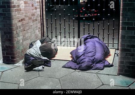 Rough sleepers outside in Brighton, East Sussex. (2007) Stock Photo