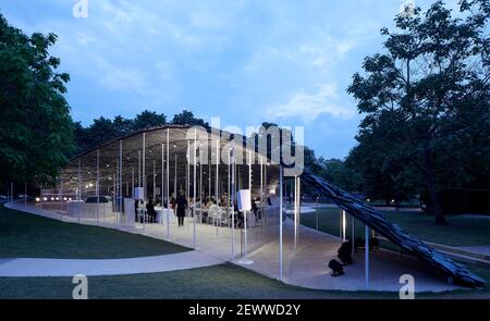 Overall view towards dusk. Serpentine Pavilion 2019, LONDON, United Kingdom. Architect: Junya Ishigami , 2021. Stock Photo