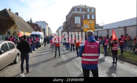 Warnstreik der Mitarbeiter von SIEMENS energy und der IG Metall in Görlitz. 03.03.2021 Stock Photo
