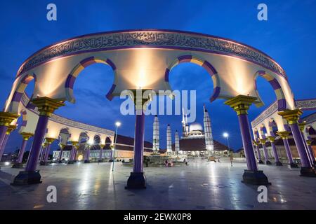 Arabic-style arches at the Grand Mosque of Central Java, Semarang, Java, Indonesia  The arches are supported by 25 pillars, each one representing one Stock Photo