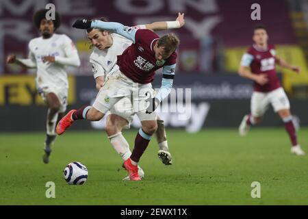 BURNLEY, ENGLAND. MARCH 3RD Matej Vydra of Burnley in action with Leicester City's Caglar Soyuncu during the Premier League match between Burnley and Leicester City at Turf Moor, Burnley on Wednesday 3rd March 2021. (Credit: Mark Fletcher | MI News) Credit: MI News & Sport /Alamy Live News Stock Photo