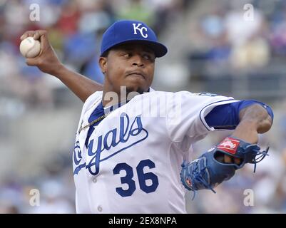 Pittsburgh Pirates' Andrew McCutchen wears a 1979 throwback uniform while  batting in the baseball game against the Cincinnati Reds in Pittsburgh,  Saturday, Aug. 22, 2009. (AP Photo/Keith Srakocic Stock Photo - Alamy